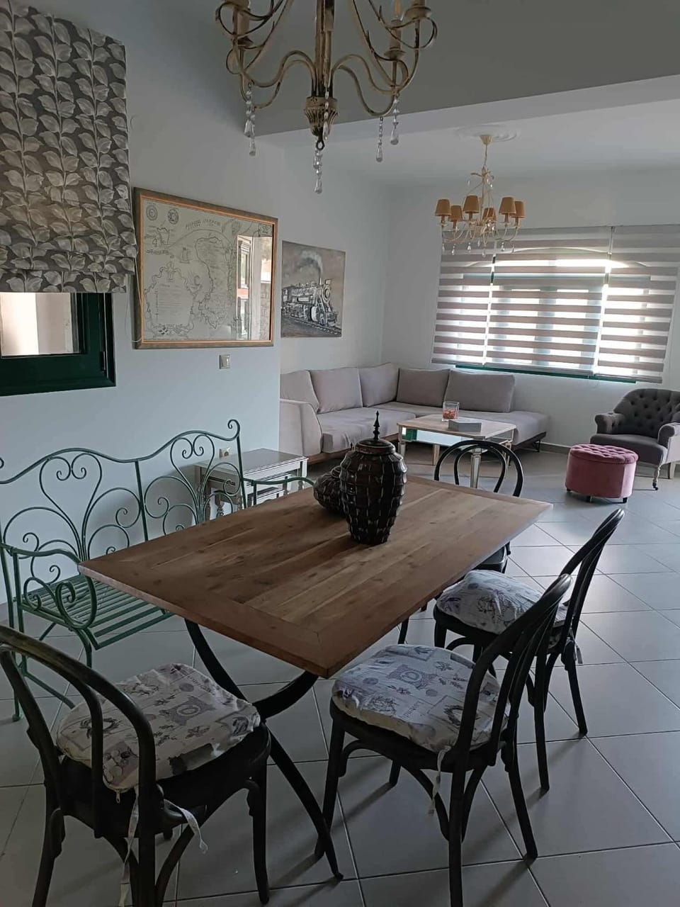 Living room, Dining area