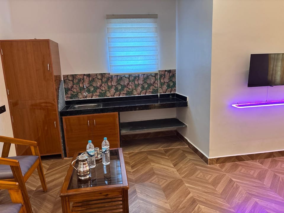 Communal lounge/ TV room, Evening entertainment