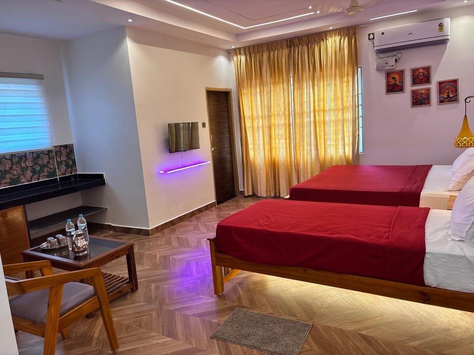 Communal lounge/ TV room, Bedroom, air conditioner