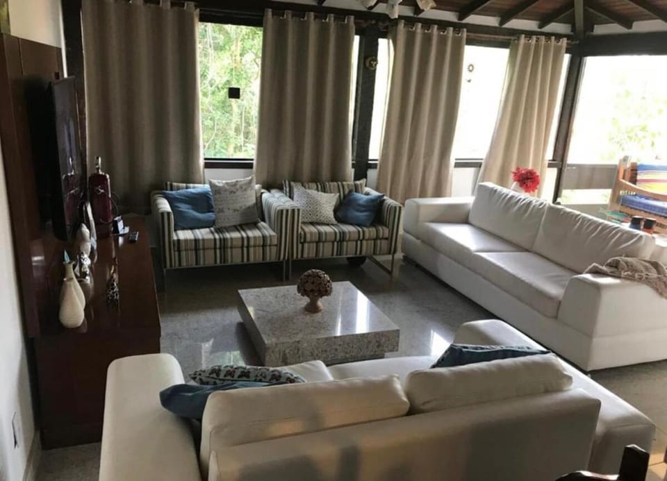 Casa grande, confortável e familiar em condominio House in Armacao dos Buzios