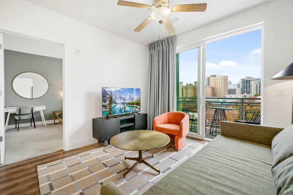 Living room, Photo of the whole room