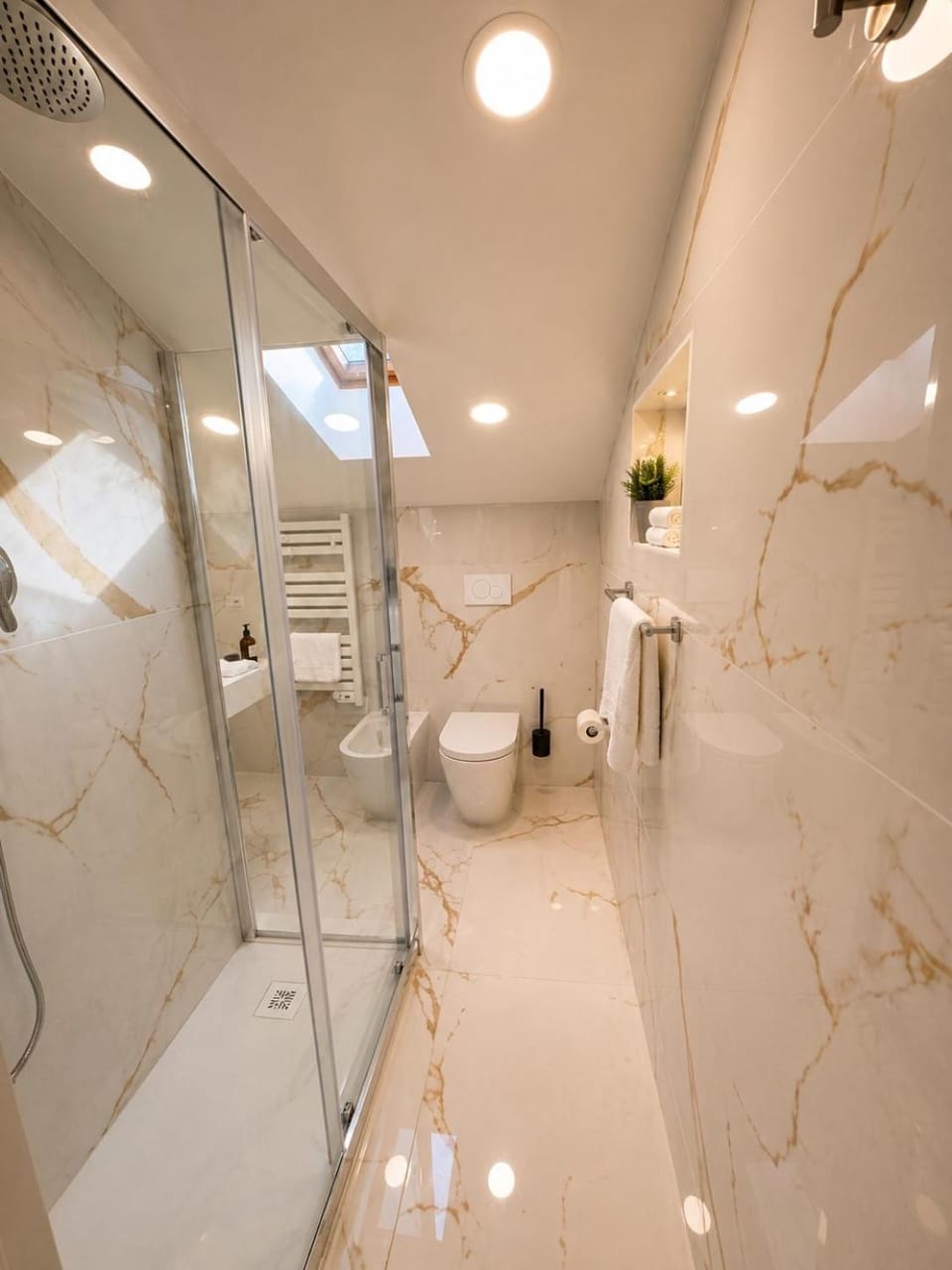 Luxury 10 al Duomo di Parma Apartment in Parma