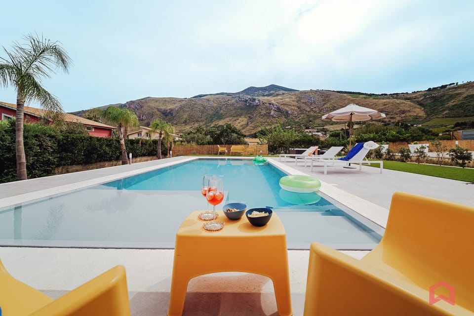 Garden view, Pool view