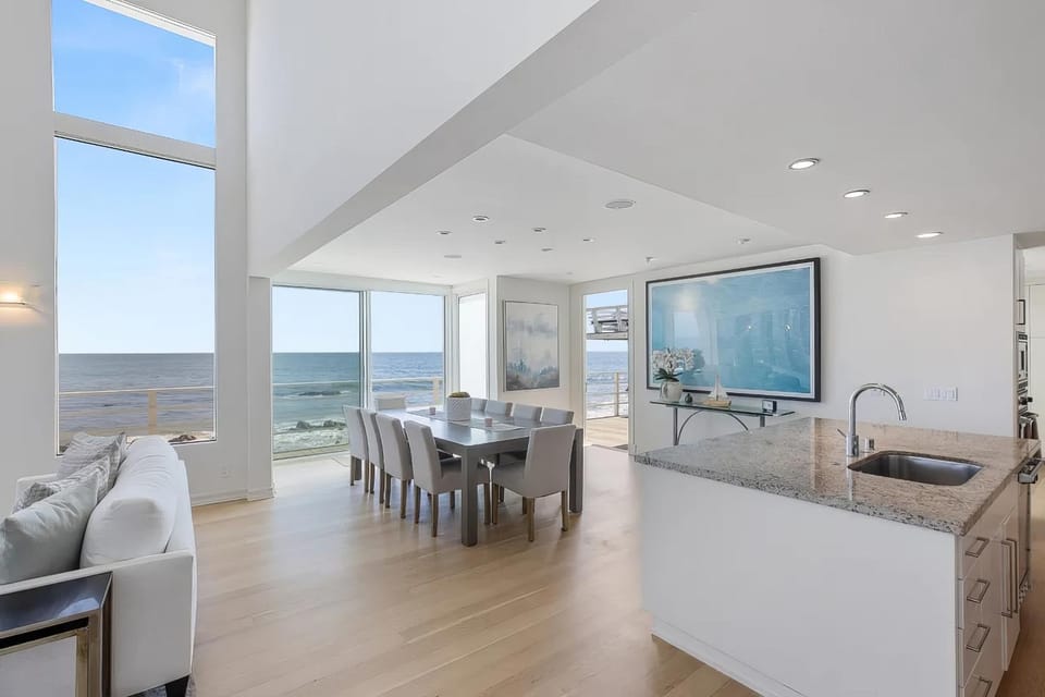Malibu Shores - Beach Access, Ocean Views & Gym House in Malibu