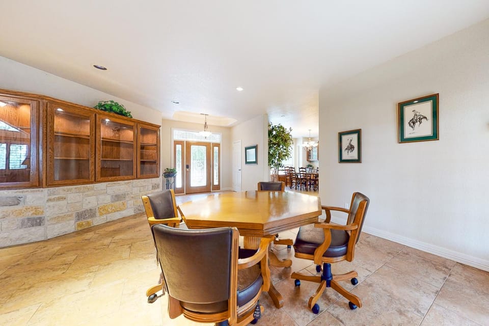 5-acre Hill Country home with views & outdoor entertaining - dog-friendly House in Canyon Lake