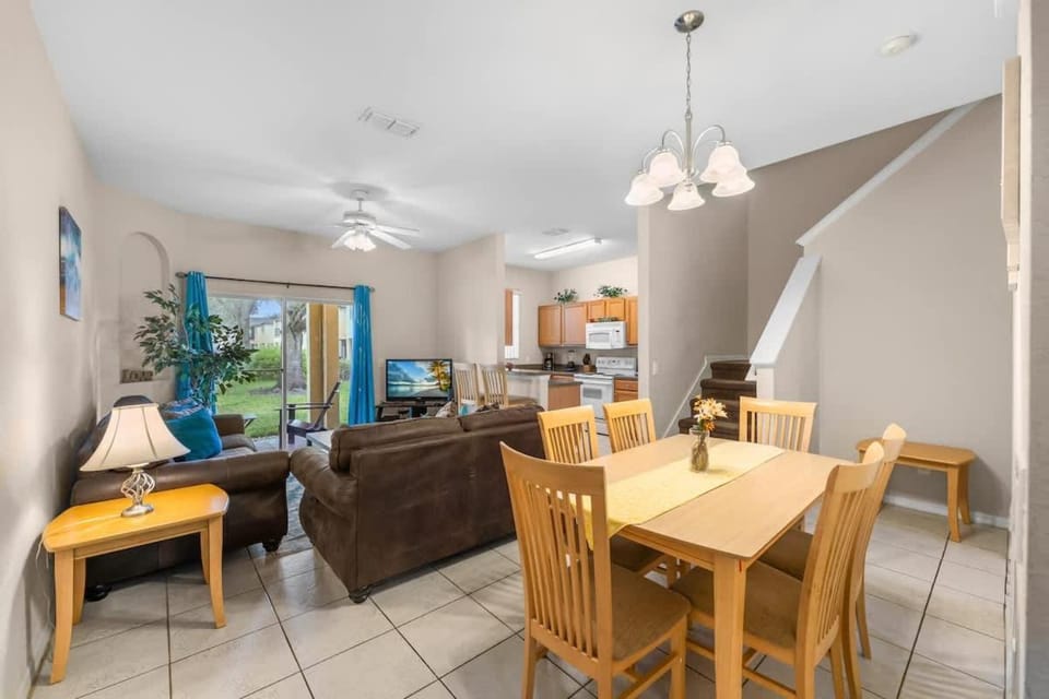 Tranquil Townhouse 3 bed Lazy River Resort House in Four Corners