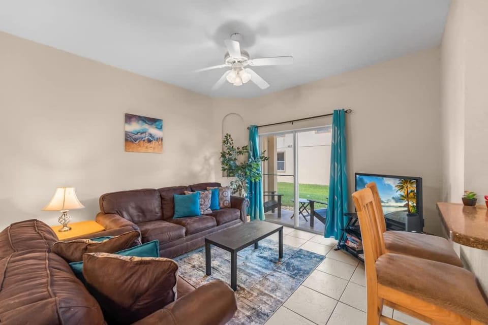 Tranquil Townhouse 3 bed Lazy River Resort House in Four Corners