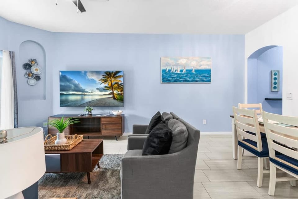 Time of your life townhouse 4bd 3bth Amenities House in Four Corners