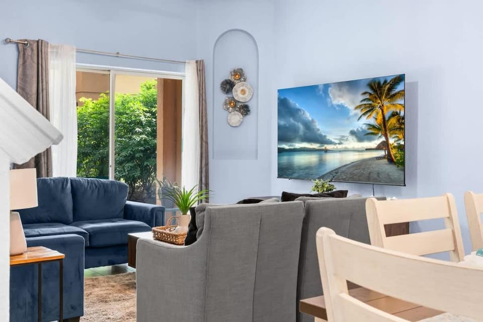 Time of your life townhouse 4bd 3bth Amenities House in Four Corners
