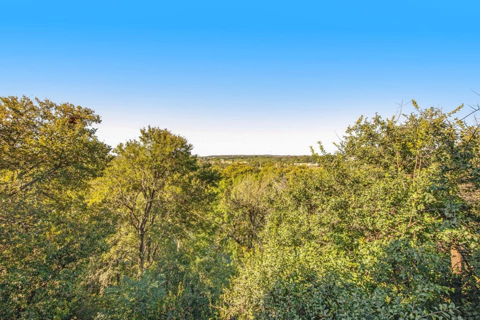 Waterfront condo with a pool, central AC, washer/dryer - snowbirds welcome House in Gruene