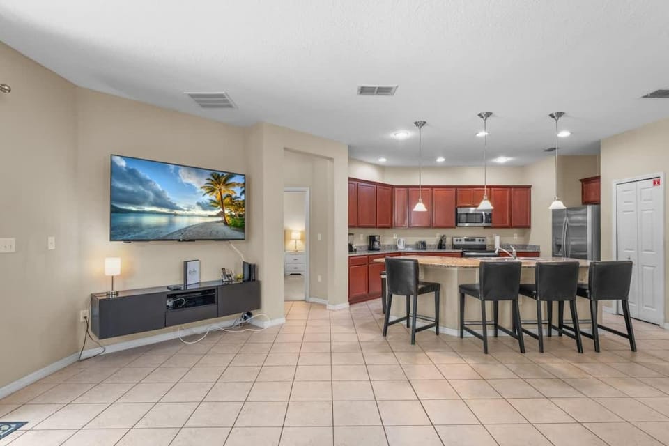 4 Bed Close to Disney Private Pool House in Kissimmee