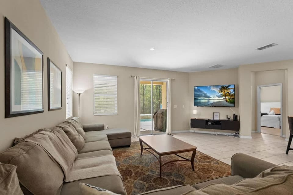 4 Bed Close to Disney Private Pool House in Kissimmee