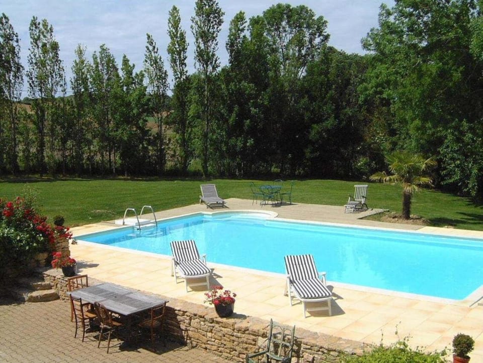 La Bomba Is A Stunning Farmhouse in Glorious Countryside With Private Pool Villa in Occitanie