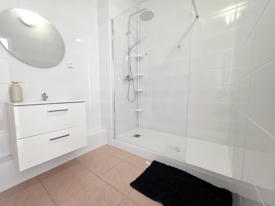 Shower, Bathroom
