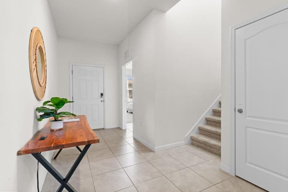 Beautiful 6BR 5Bath Pool Clubhouse House in Four Corners
