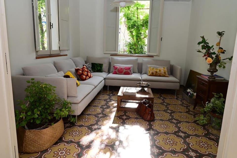 Communal lounge/ TV room, Living room
