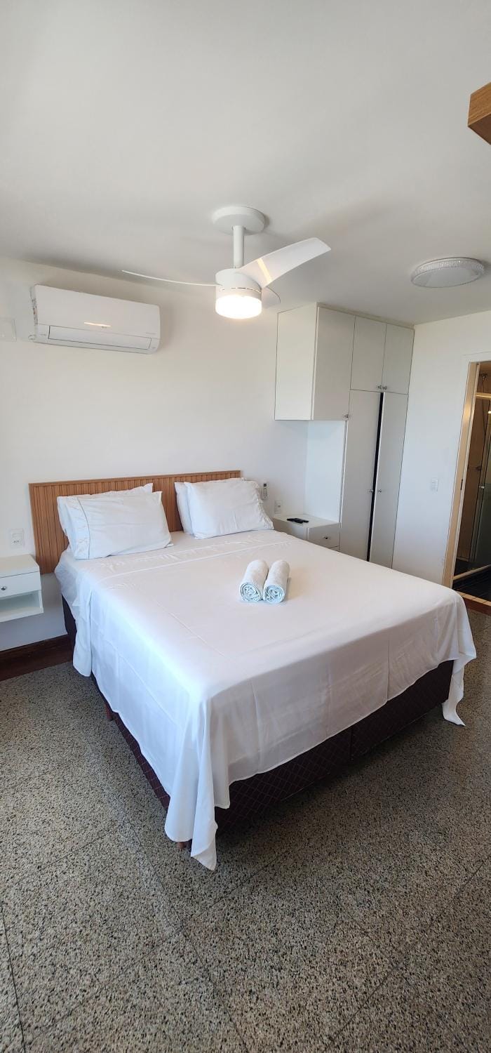 Bedroom, wardrobe, air conditioner