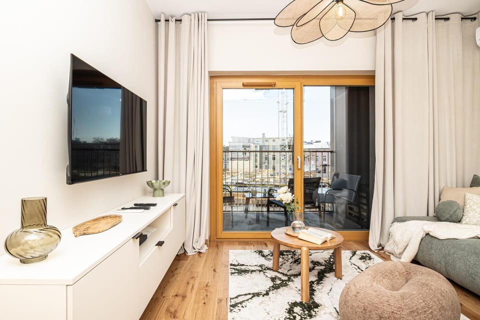 TV and multimedia, View (from property/room), Balcony/Terrace, Living room, Seating area, Dining area