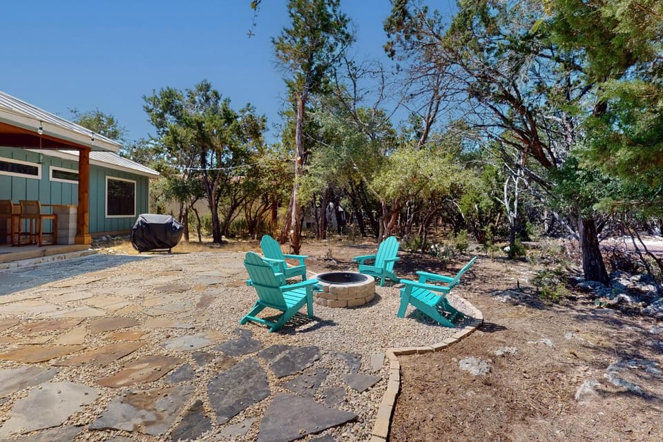 Tanglewood Retreat | Updated house in Spring Branch with a large yard House in Spring Branch