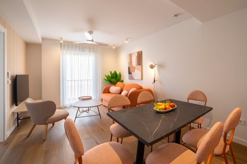 Living room, Dining area