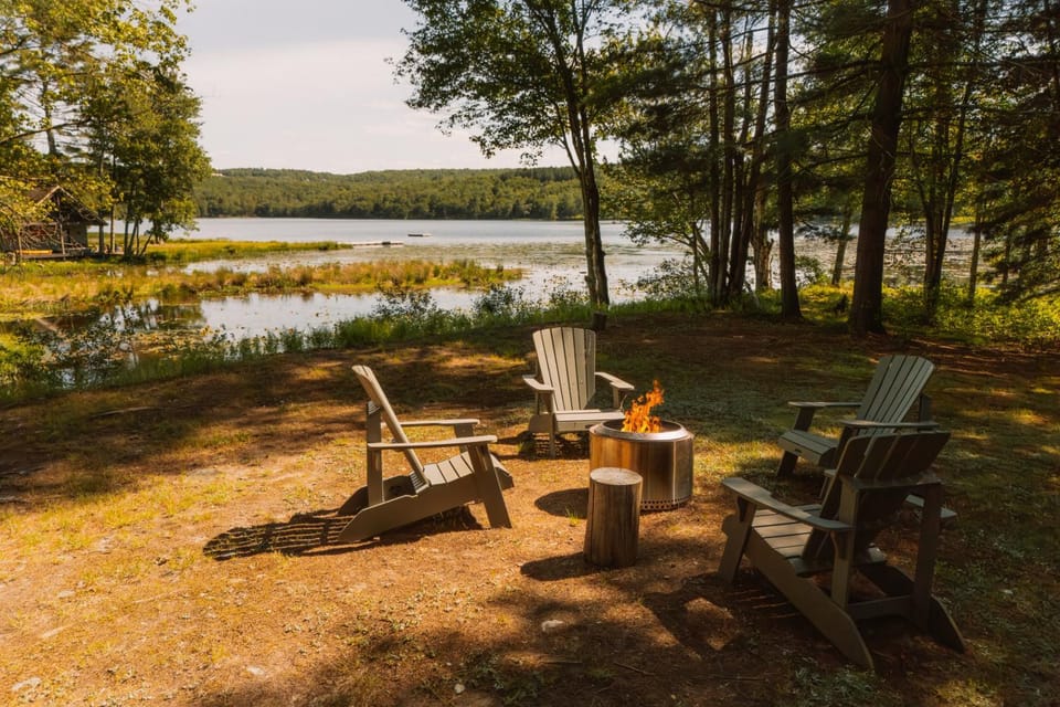 Lakefront with Private Dock & Canoe Kenoza Den House in Delaware