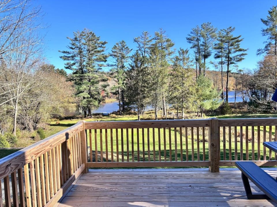 Kenoza House with Private Lake and Kayaks House in Kenoza Lake
