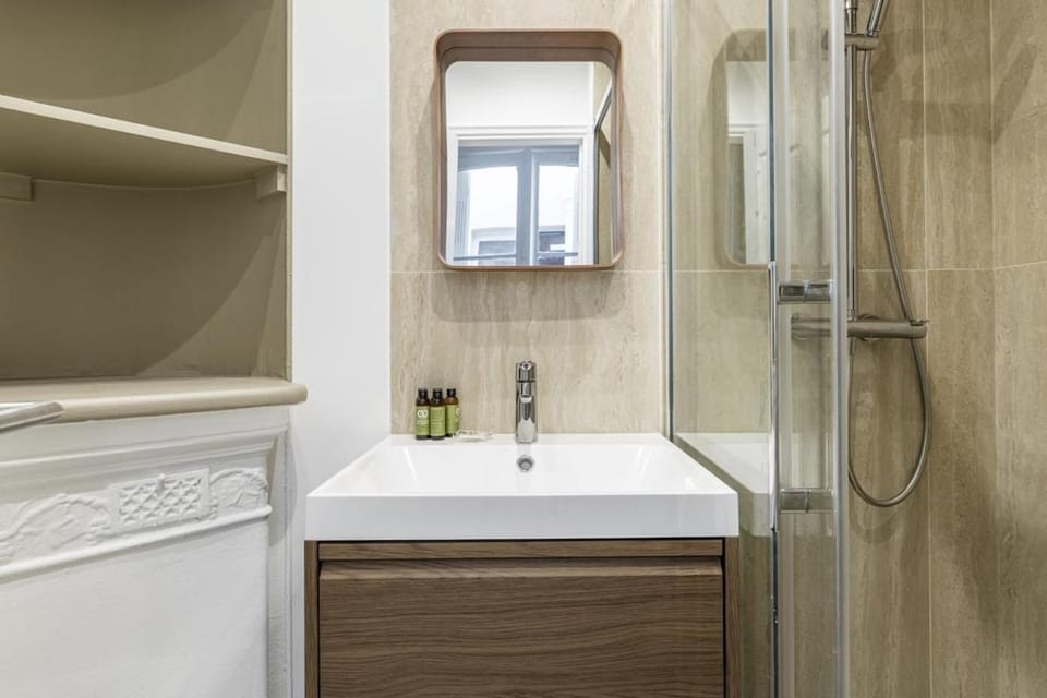 Place Leon Blum - Voltaire - 1 bedroom Apartment in Paris