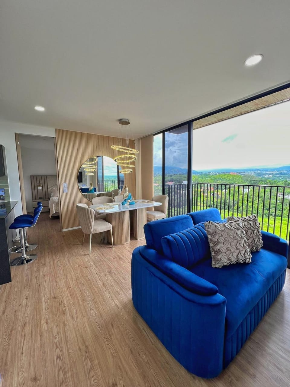 Apartamento de lujo con increíble vista en Cerritos Apartment in Risaralda