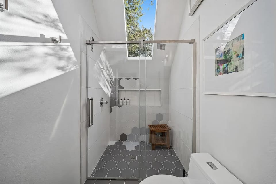 Lake Arrowhead - Hot Tub, Fireplace & Mountain View House in Lake Arrowhead