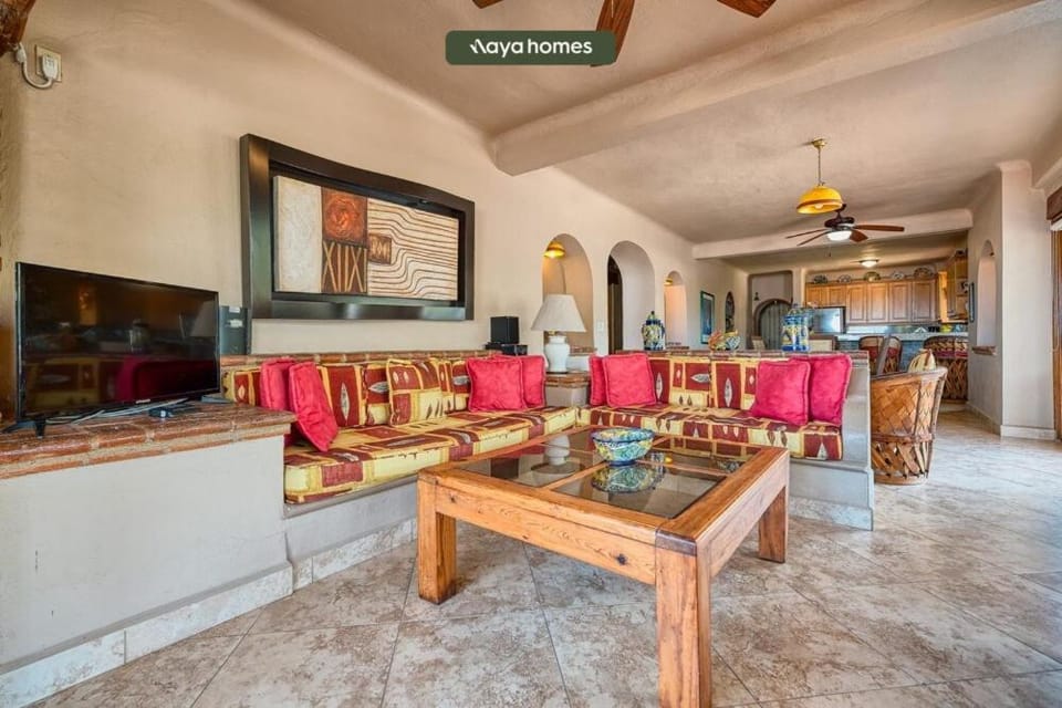 Plaza Mar 204 | Ocean View | Beachfront Zona Romántica Apartment in Puerto Vallarta