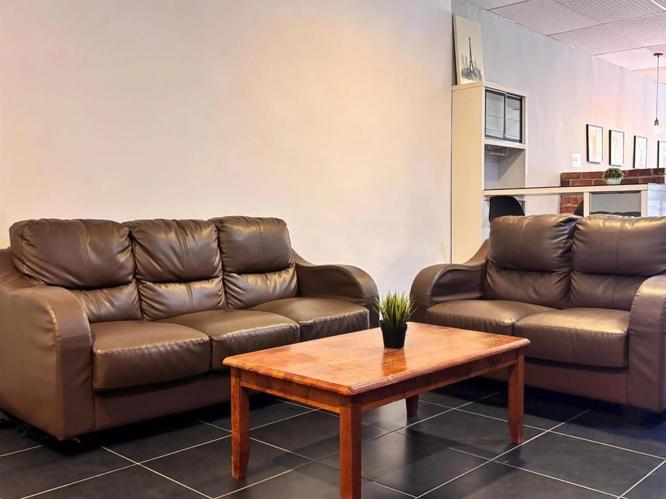 Above A Shoplot No Noise Worries 12Pax & FreeWiFi Apartment in Ipoh
