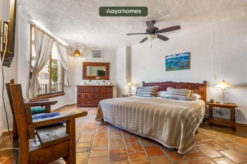Ocean view 2Br Condo-Balcony-Beach-Pool - 304 Apartment in Puerto Vallarta