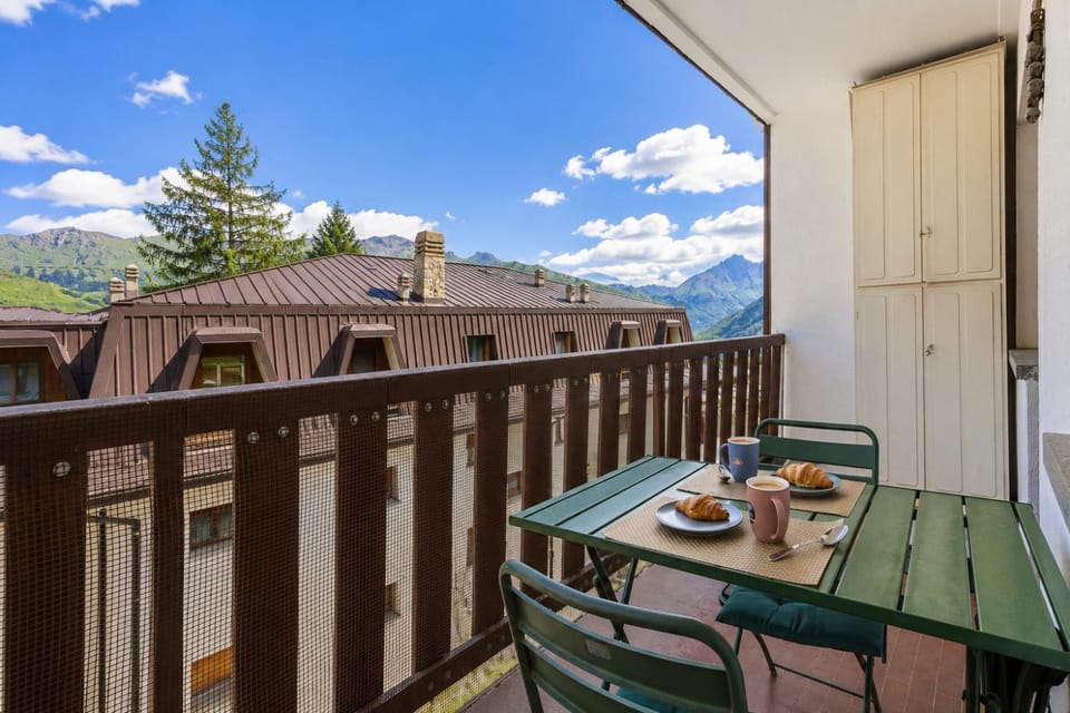 Hostdomus - Clotes 33 Apartment in Sauze d'Oulx