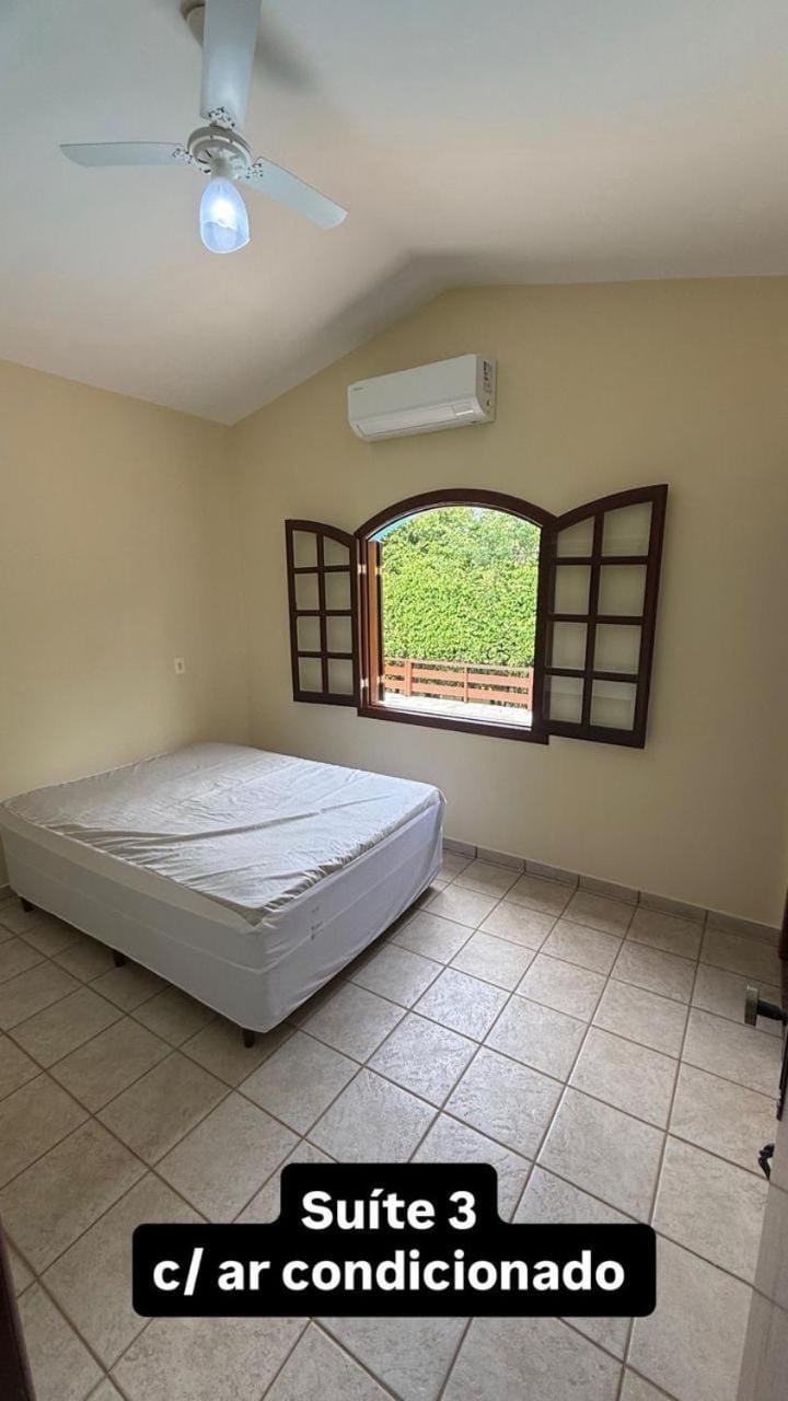 Casa em Escarpas do Lago bem localizada House in State of São Paulo