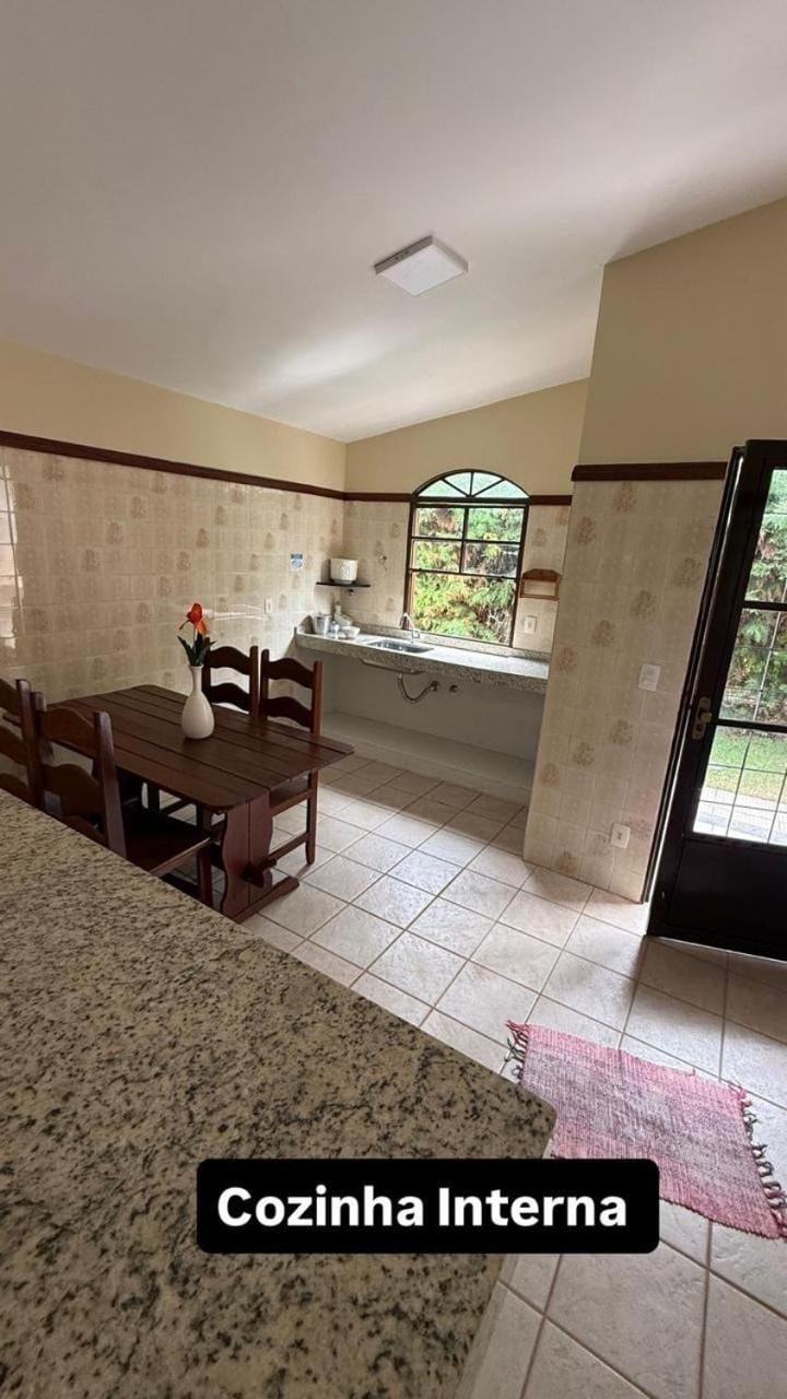 Casa em Escarpas do Lago bem localizada House in State of São Paulo