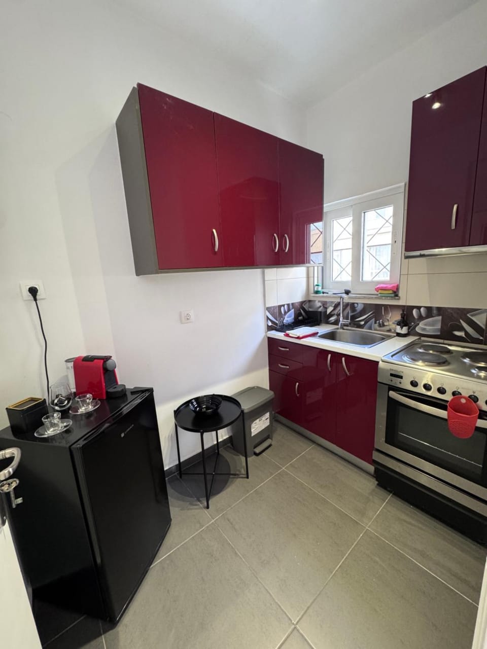 Kitchen or kitchenette, oven, stove