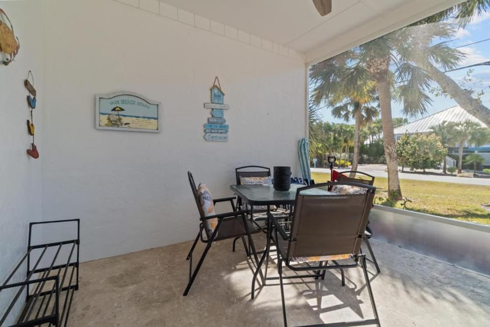 Sanibel Shores B1 House in Sanibel Island