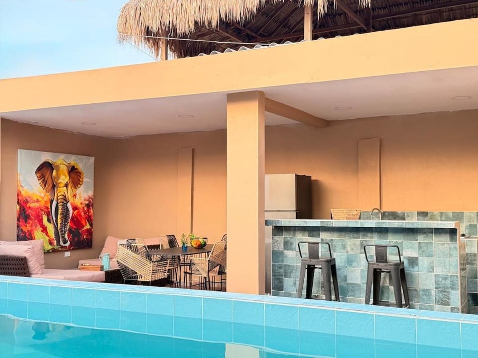 Patio, Communal lounge/ TV room, TV and multimedia, Balcony/Terrace, Dining area, Pool view, Swimming pool, sunbed