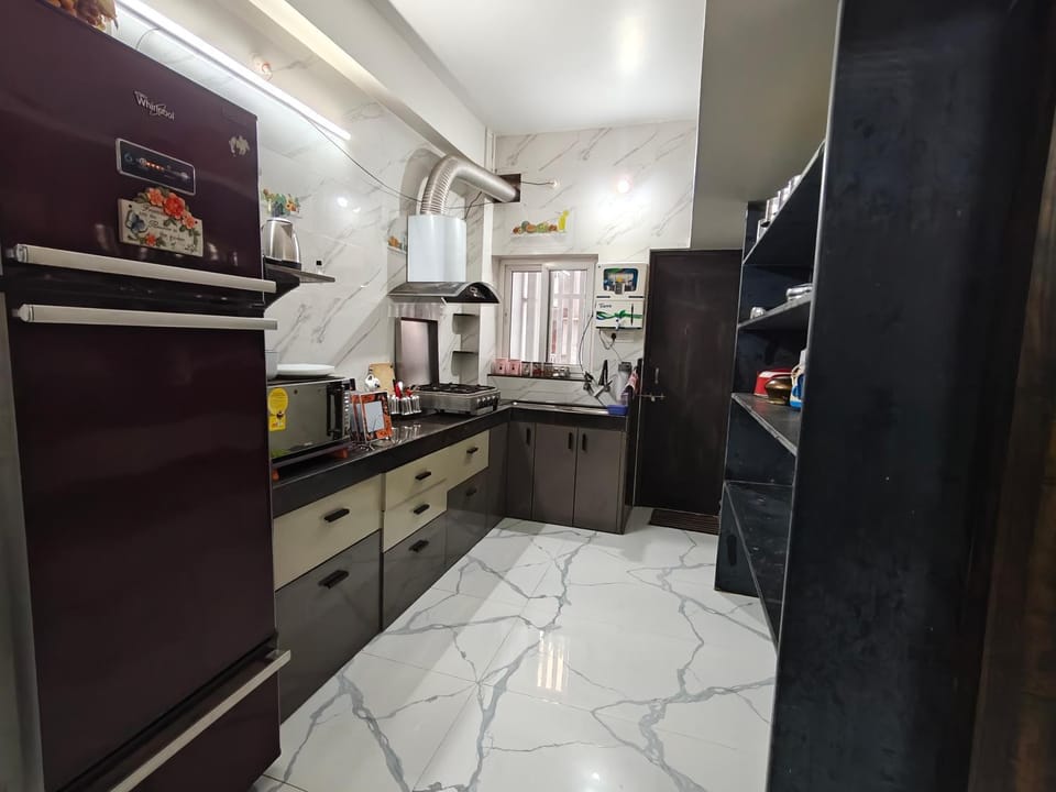 Kitchen or kitchenette, kitchen