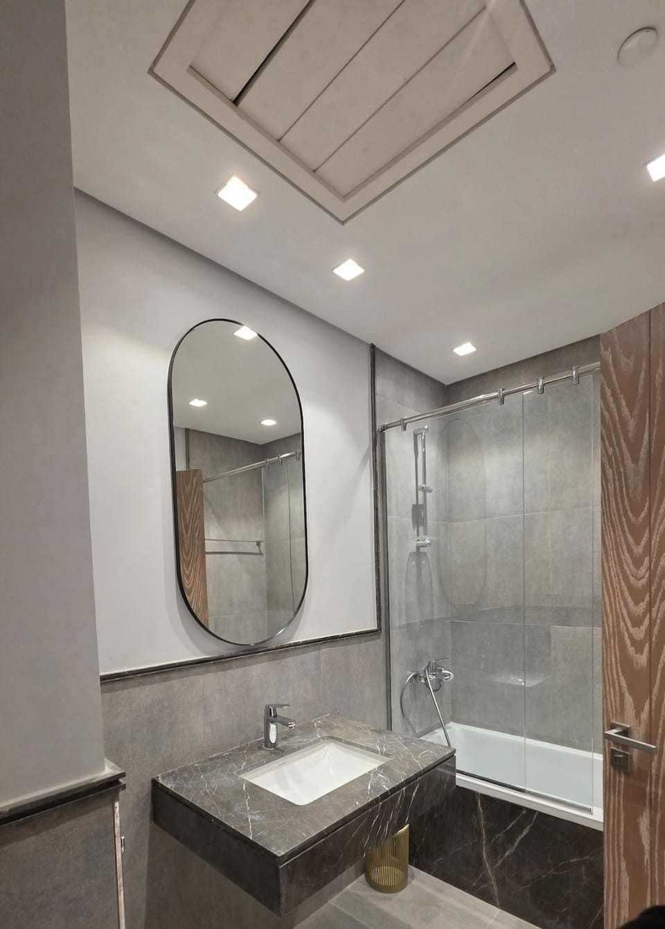 شقة خمسة نجوم غرفتين بجوار مول العرب الشيخ زايد Apartment in Egypt