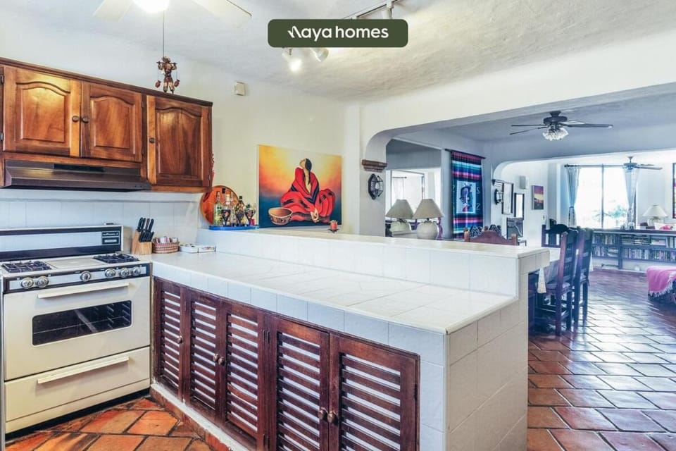604 Vista del Sol | 2BR/2BA Ocean View, Beachfront Apartment in Puerto Vallarta