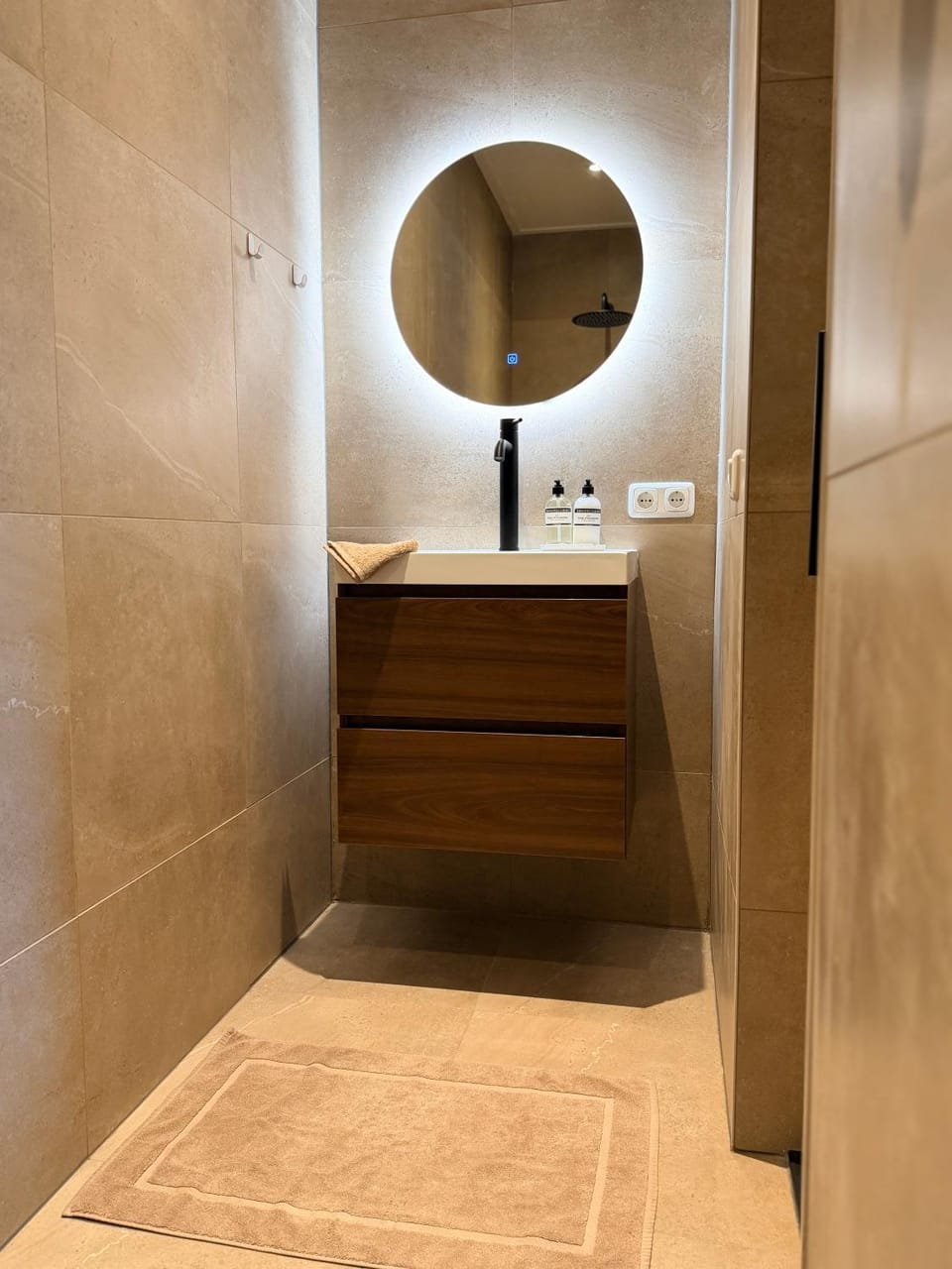 Shower, Bathroom, Bedroom