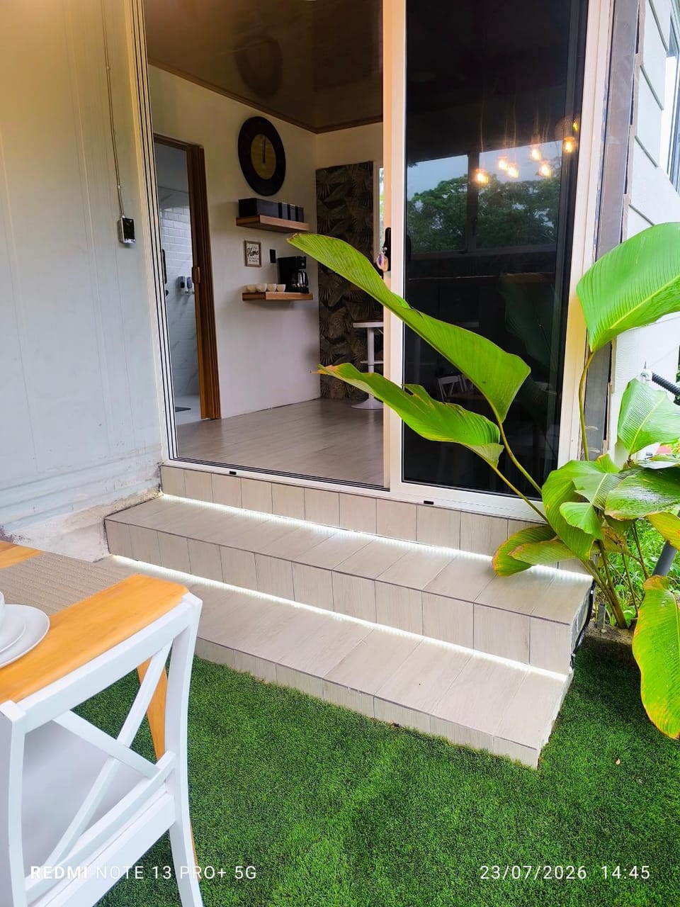 Sloth Container Apartment in Alajuela Province