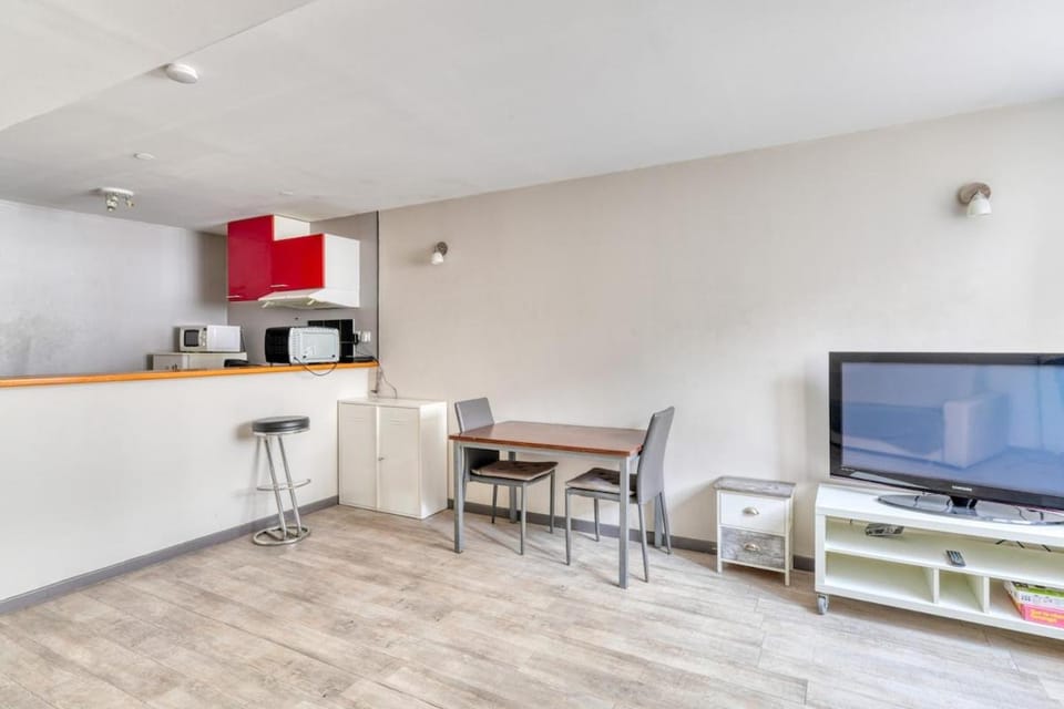 TV and multimedia, Meals