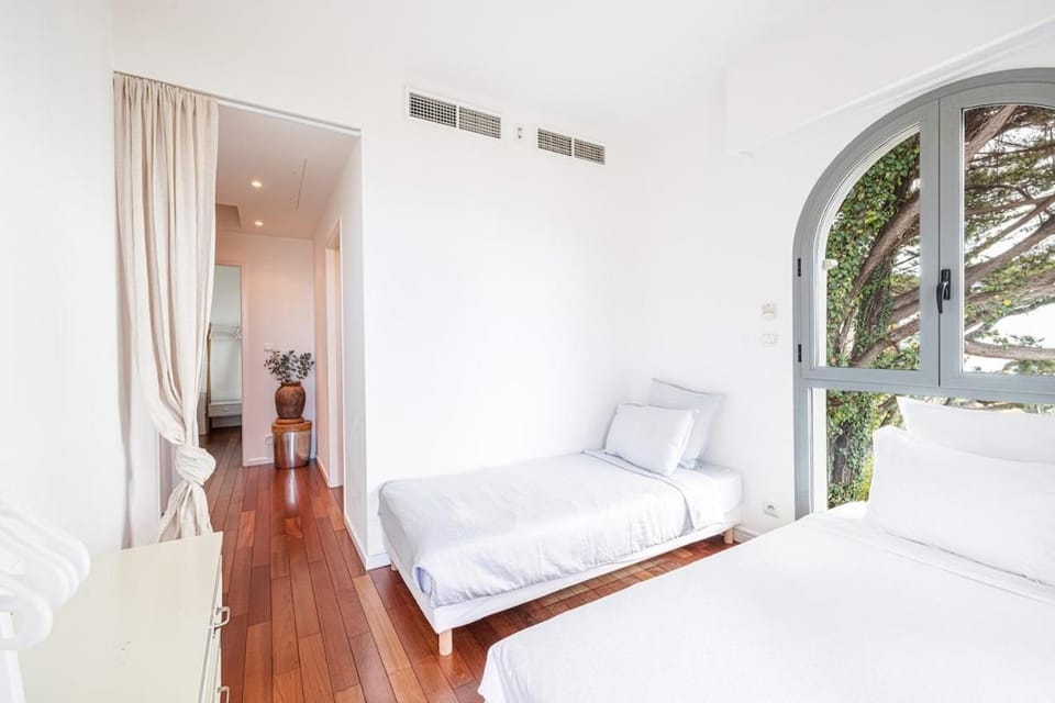 CRM - Sublime villa with stunning sea views Villa in Menton