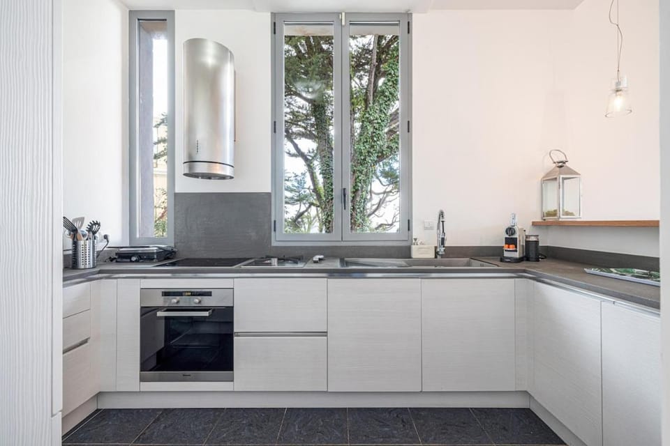 CRM - Sublime villa with stunning sea views Villa in Menton