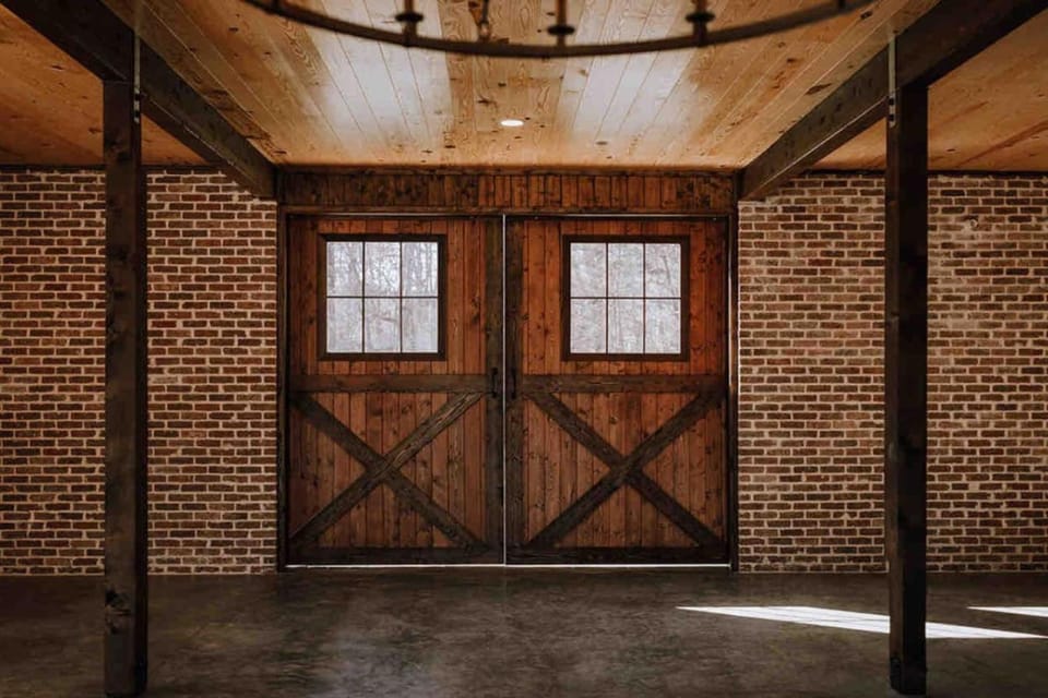 Holston Springs Lodge and Venue House in Knoxville