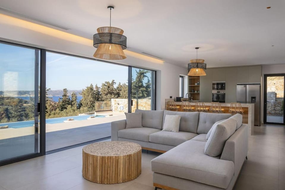 Villa Maninee-Bespoke Villa-Pool -BBQ-Seaview Villa in Crete
