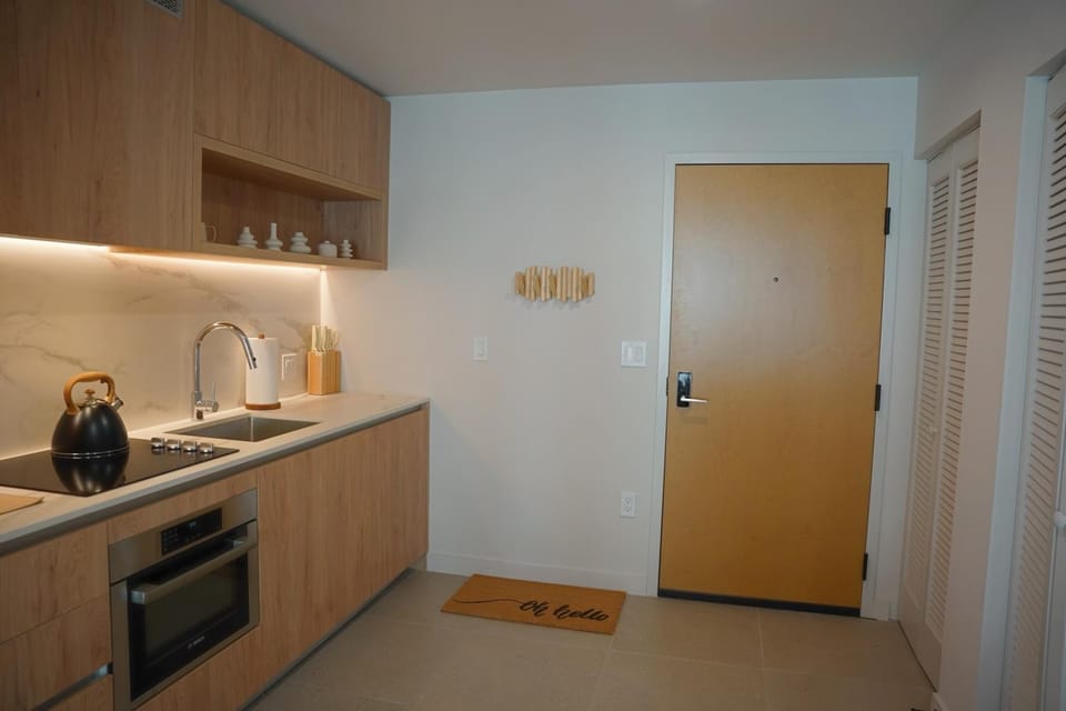 Kitchen or kitchenette, oven, stove