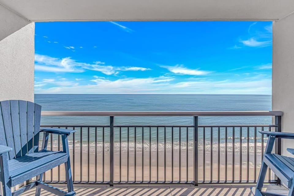 Modern Oceanfront 1BR 18th Fl Balcony Views House in Myrtle Beach